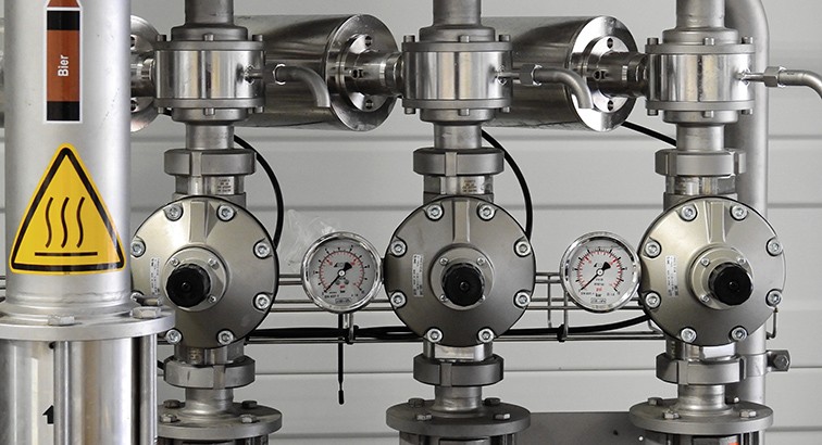 华北油田研发防腐阻垢技术纪实